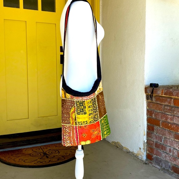 BOHEMIAN UNIQUE PATCHWORK HANDMADE UPCYCLED SHOULDER BAG TOTE ADVENTUROU… - Picture 10 of 13